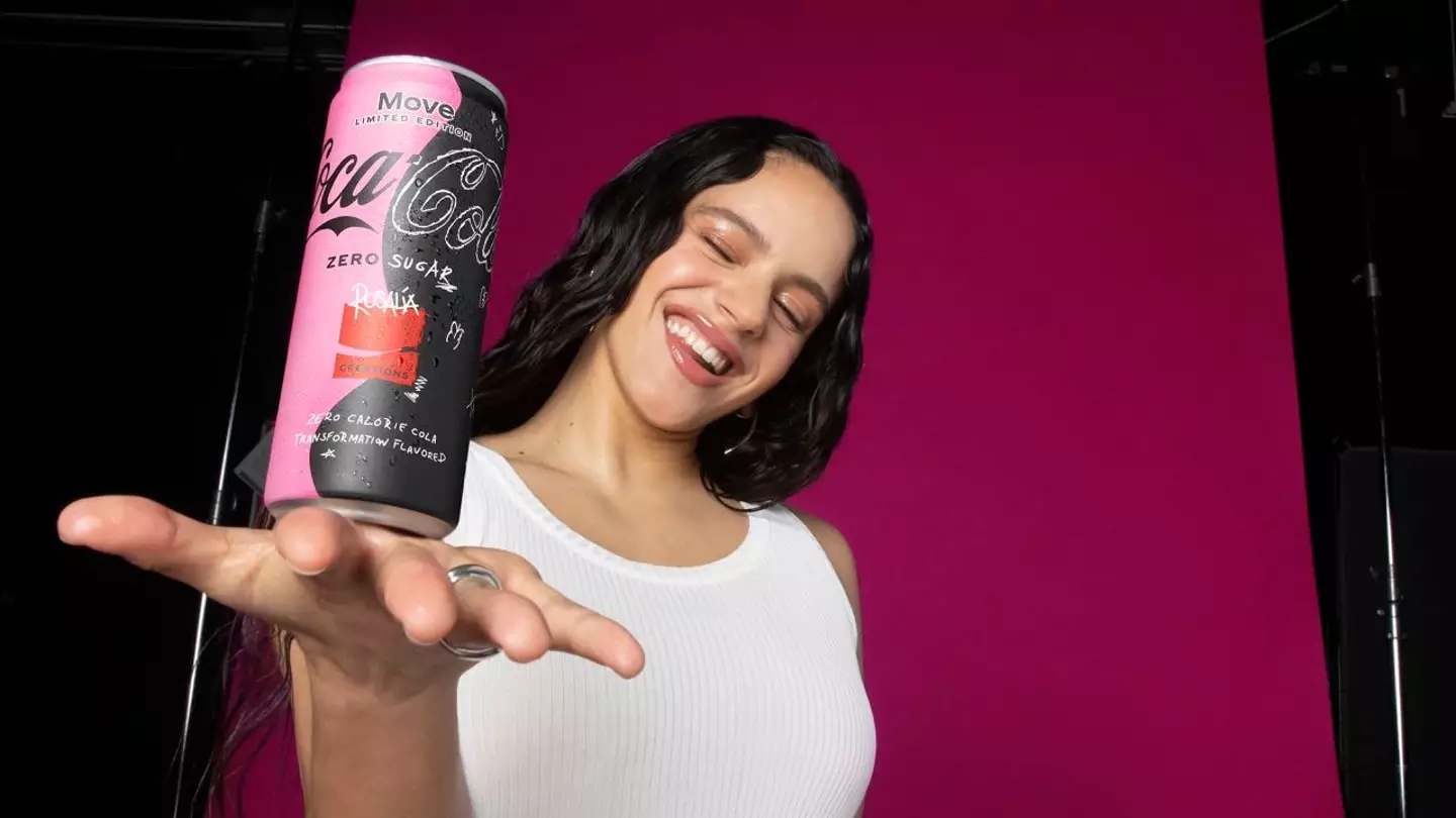 Rosalìa has partnered with Coca-Cola for their new flavour.