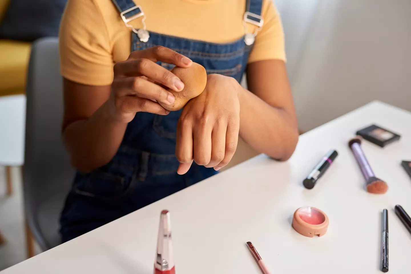 It's so important to be cleaning your makeup brushes and sponges regularly.