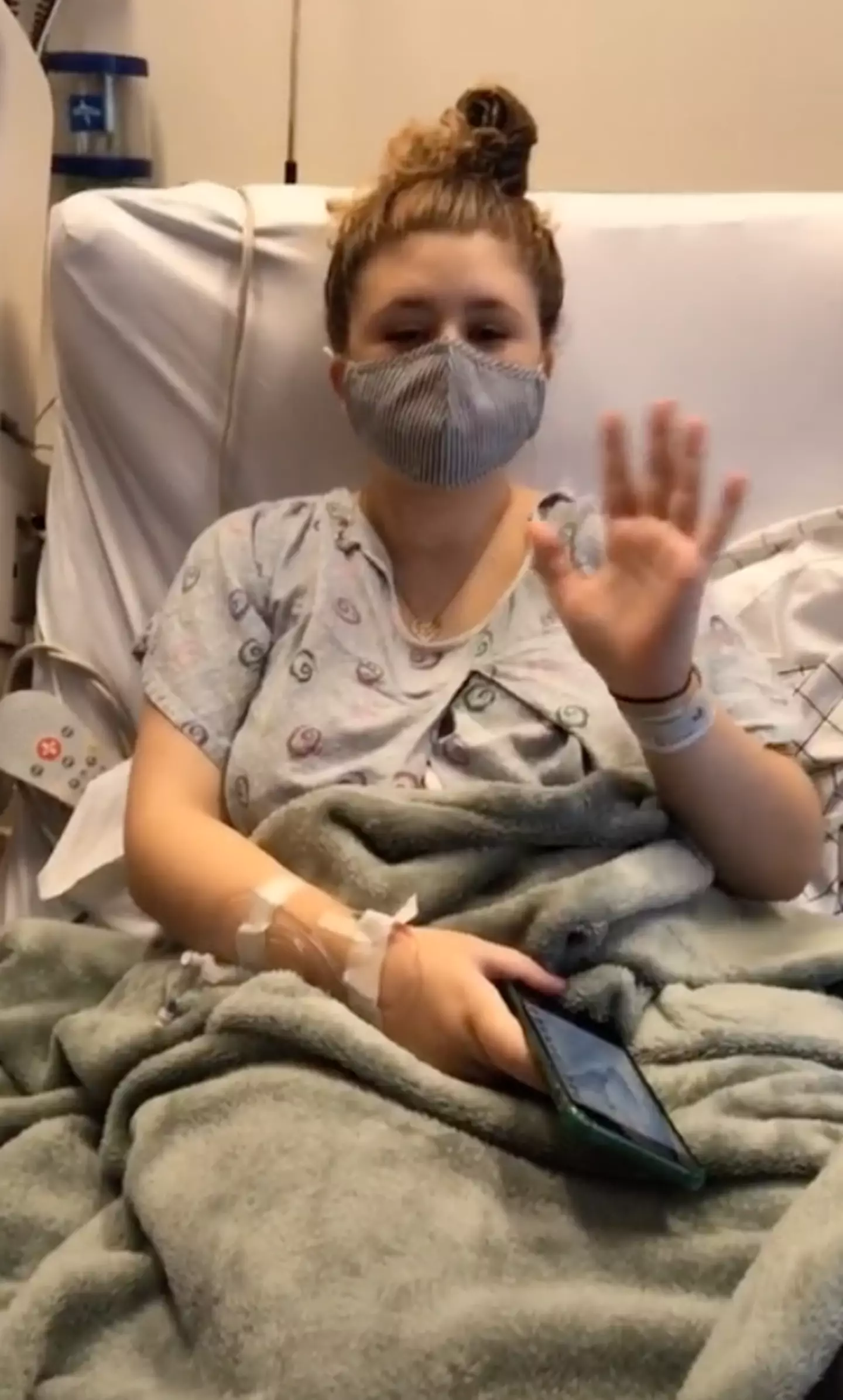 With the support of her family, Angelina decided to have the baby.