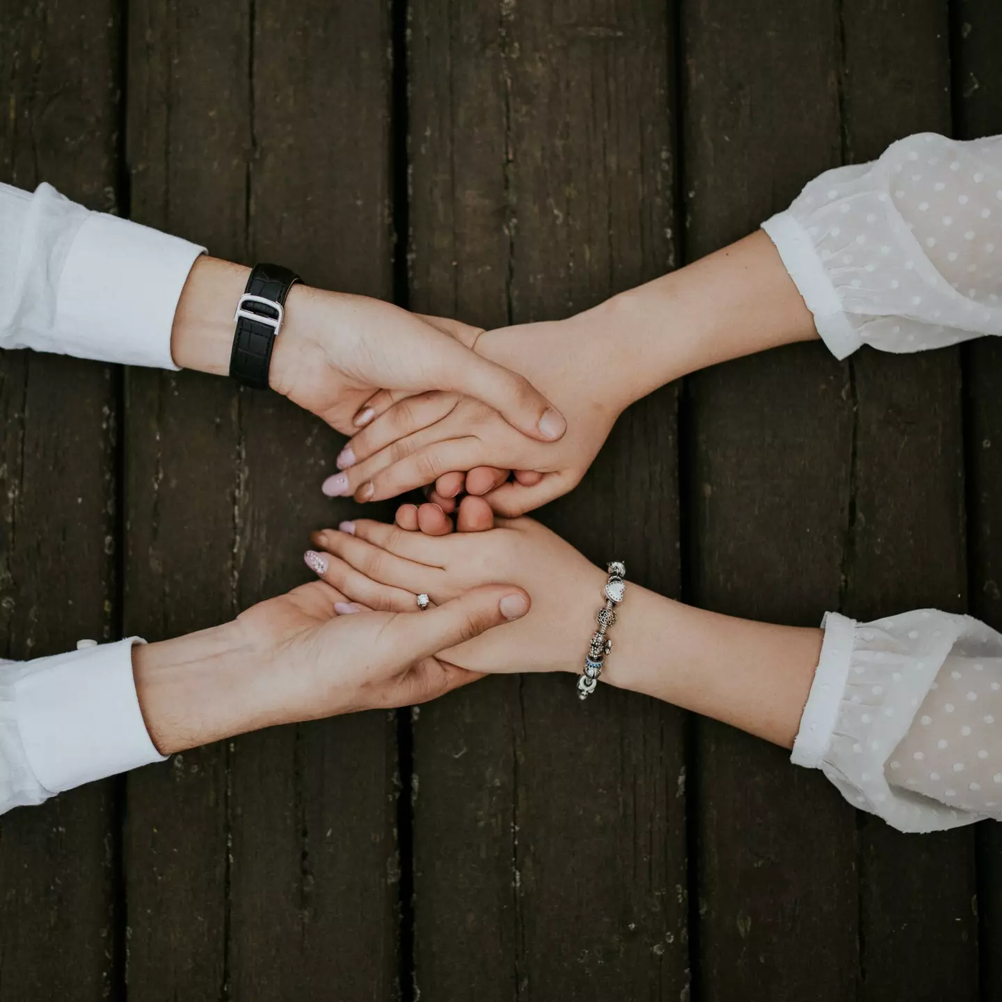 However, others explained how the whole point of the Love Languages theory is allow each person in the relationship to help and love each other in the ways that they need (Unsplash Alvin Mahmudov).