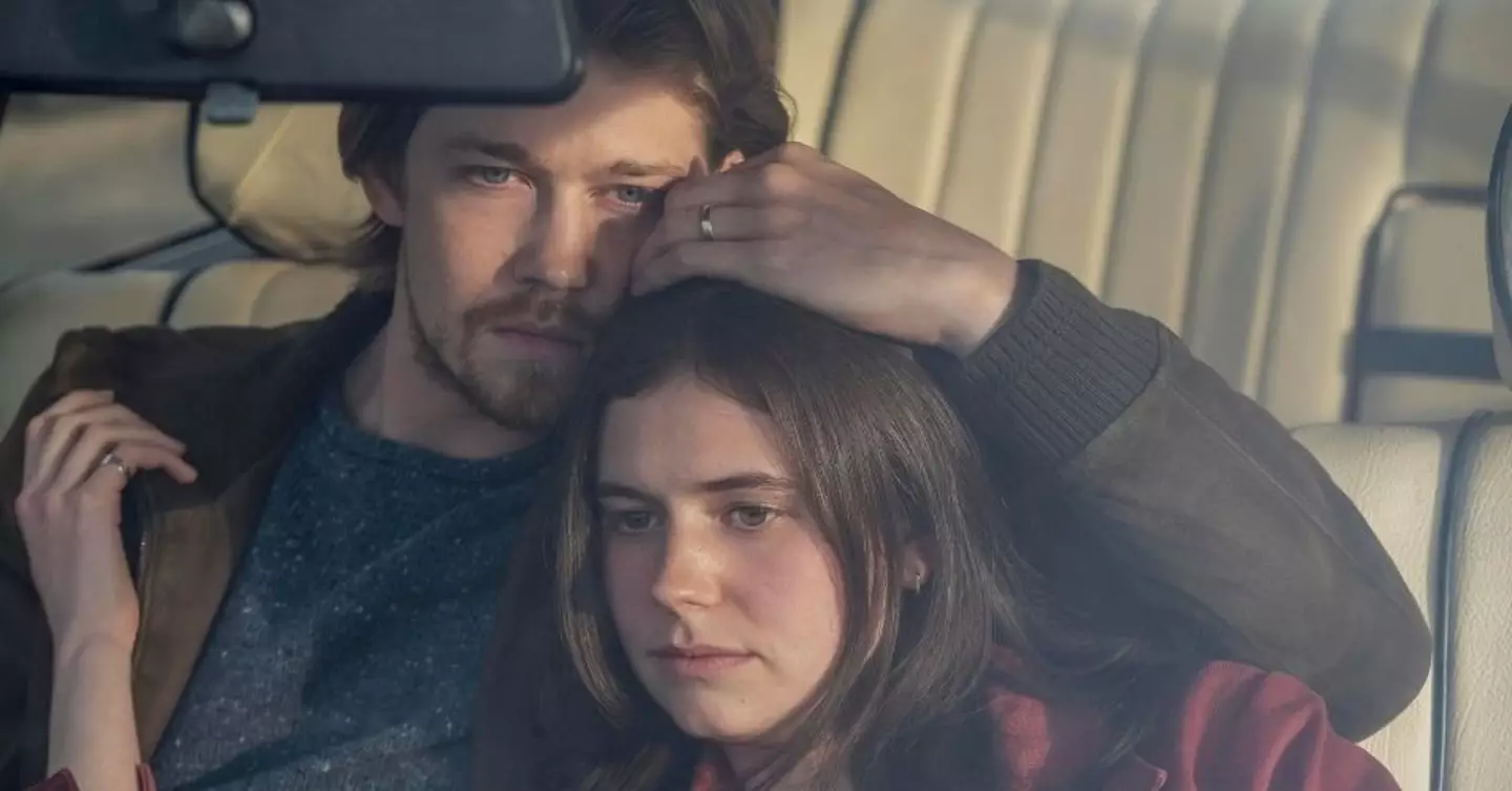 Joe Alwyn as Nick and Alison Oliver as Frances. (