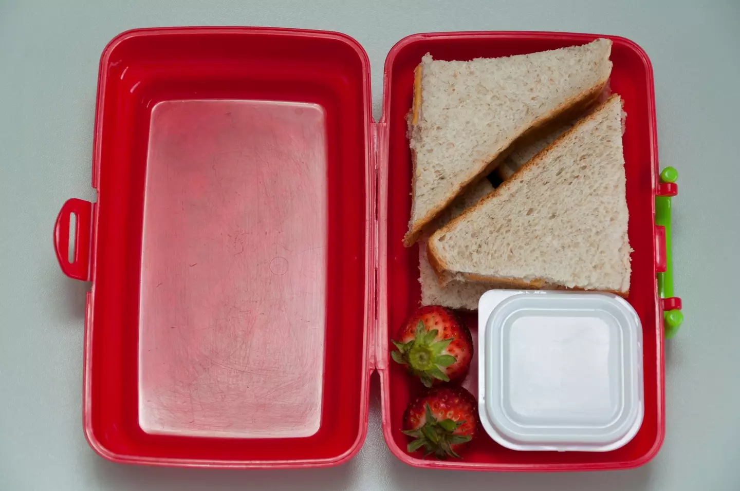 One mum has been praised for her 'simple' lunchbox (