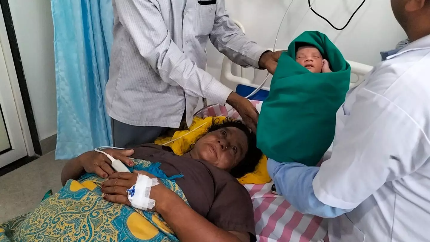 Chandravati gave birth to her first child aged 70.