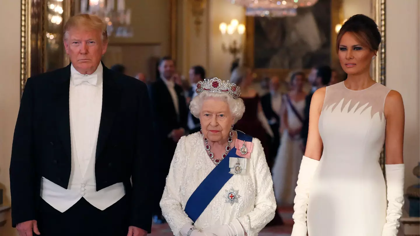 The Queen's hilarious five-word remark ‘impersonating’ Melania Trump resurfaces after fans spot First Lady’s ‘unusual behaviour’