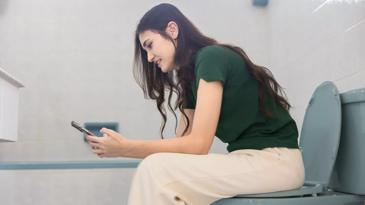 New ‘bathroom camping’ trend is the latest ‘rawdogging’ craze to take over Gen Z