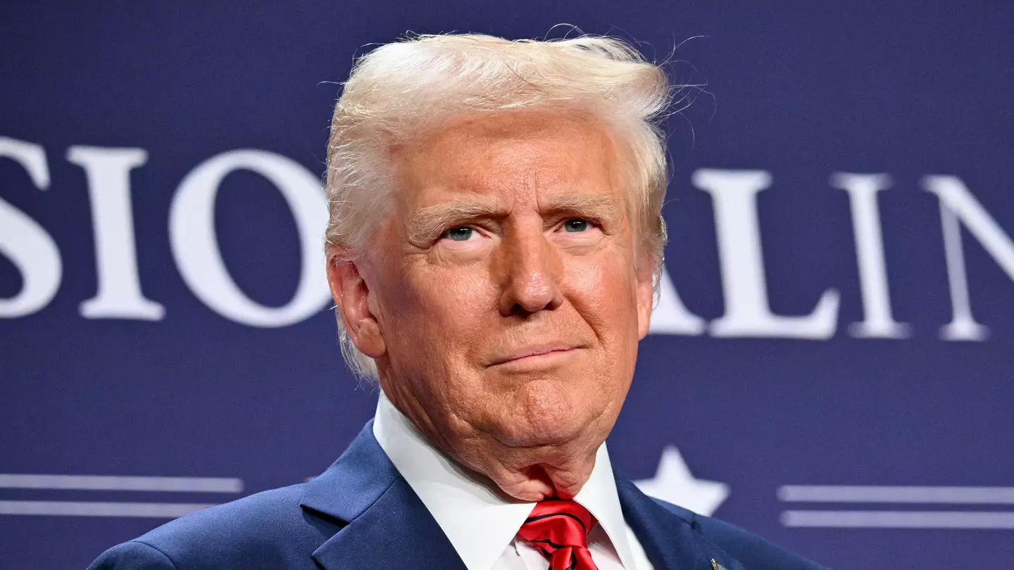 Donald Trump signs executive order to send 30,000 immigrants to Guantánamo Bay