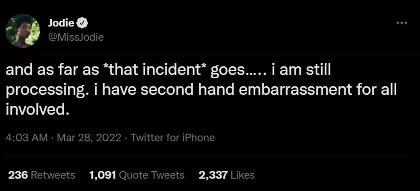 The actress and model tweeted that she had second hand embarrassment over the event (