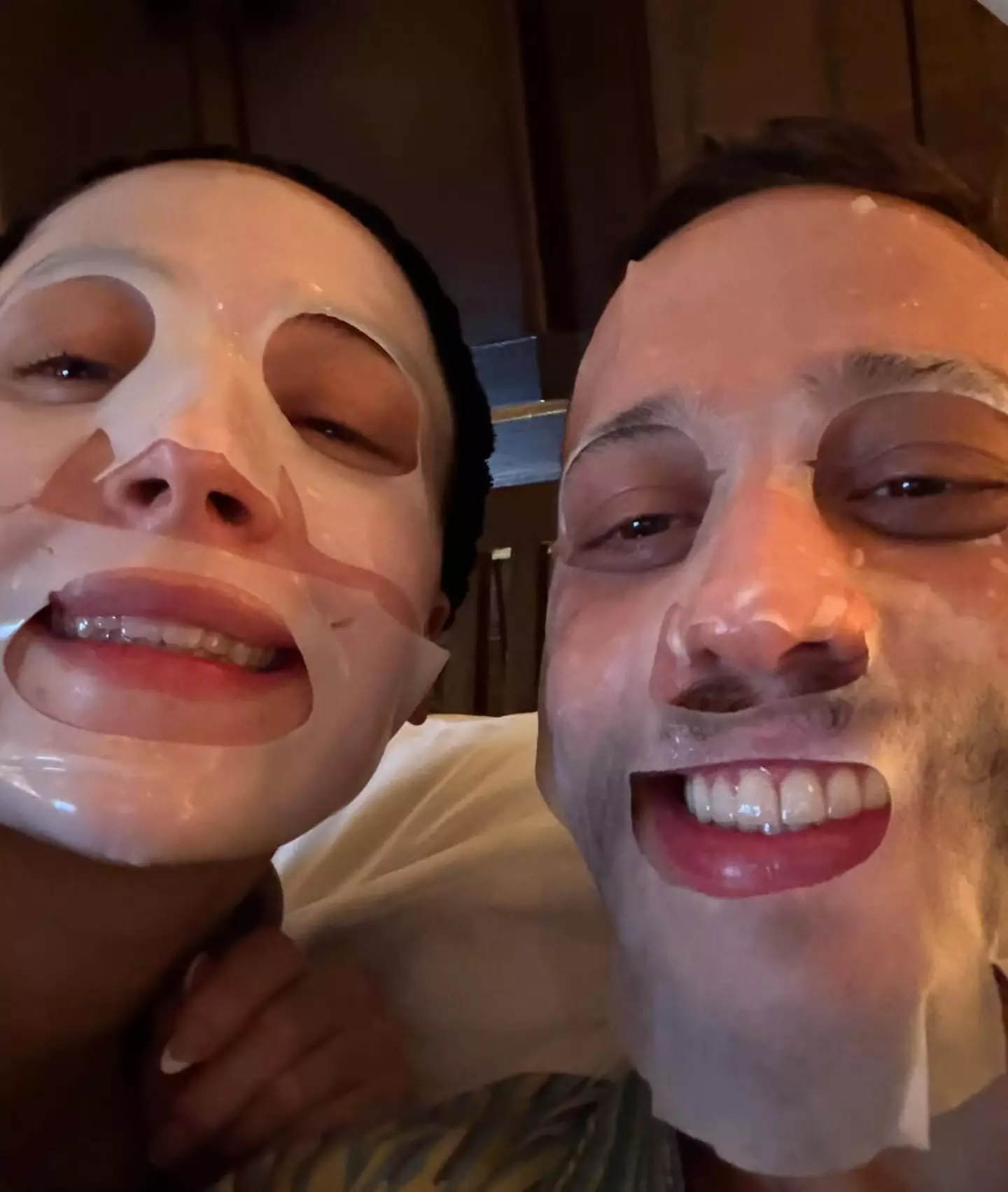 Fans were overjoyed with the unexpected but very much welcomed pregnancy news (Instagram/@elsie)