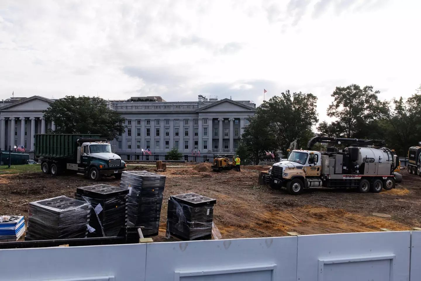 A White House official reportedly said that despite the shutdown, 'there will not be a stoppage of ballroom work when the shutdown occurs' (Samuel Corum/Getty Images)