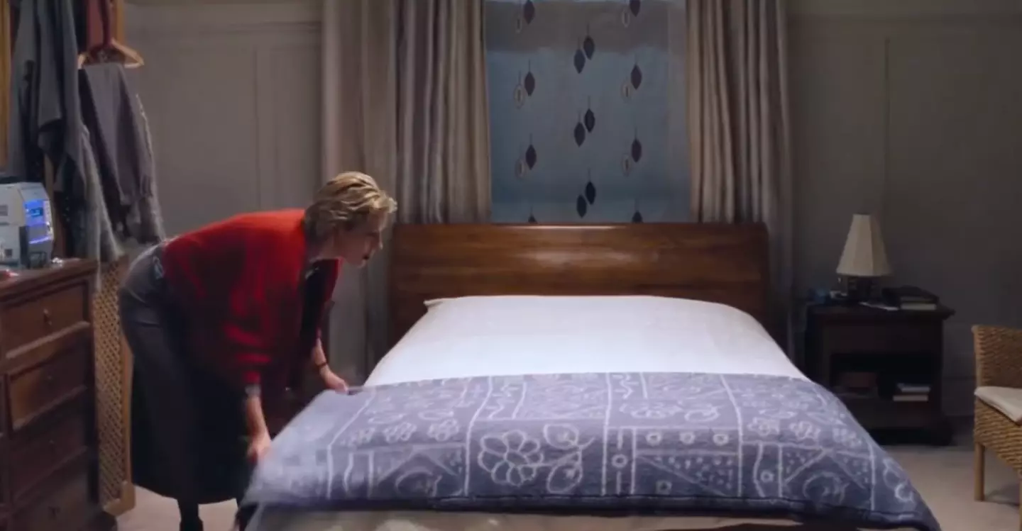 Thompson's character discover her husband has purchased a necklace for another women (Universal Pictures)