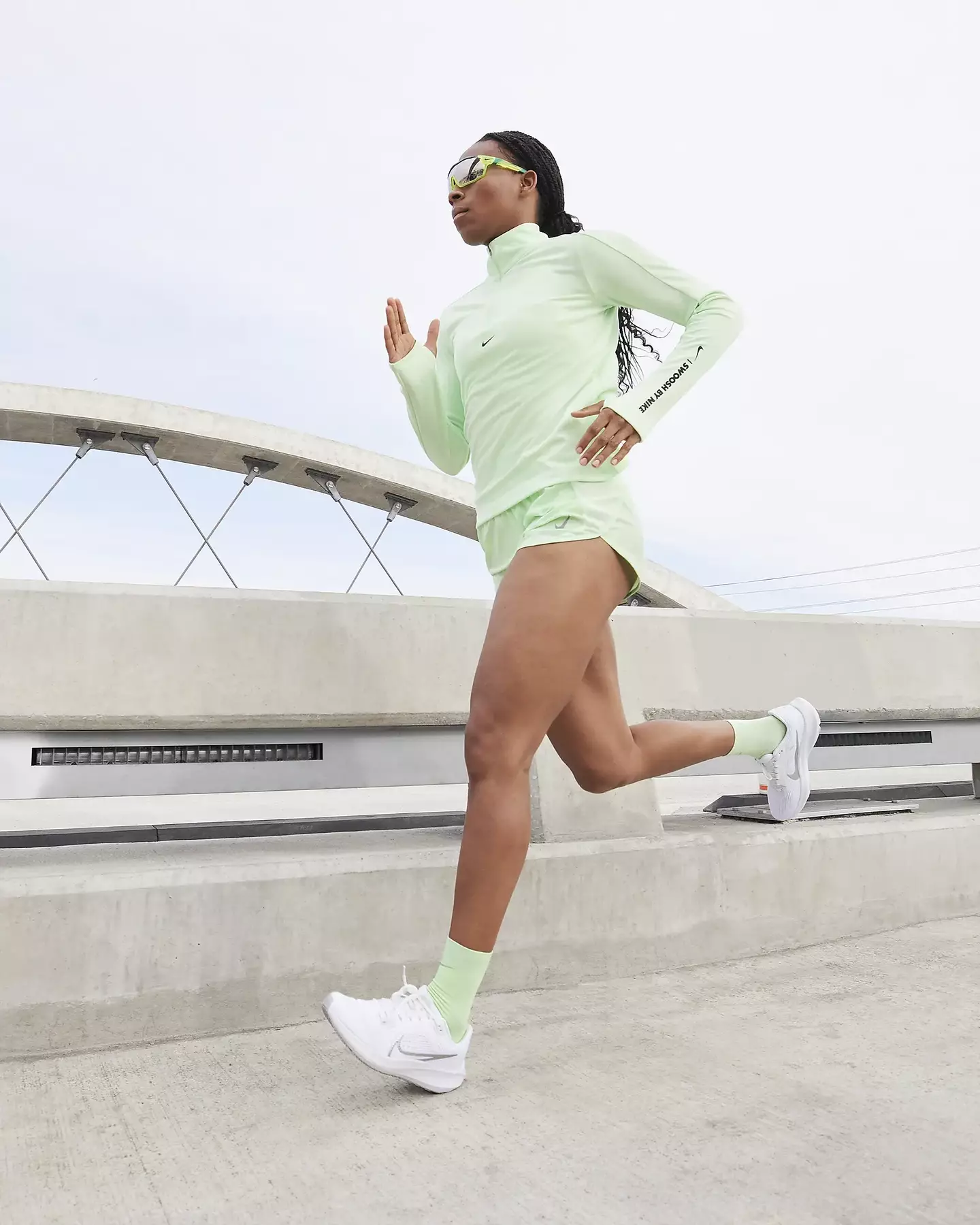 The stylish shoes are ideal for running, walking and training.