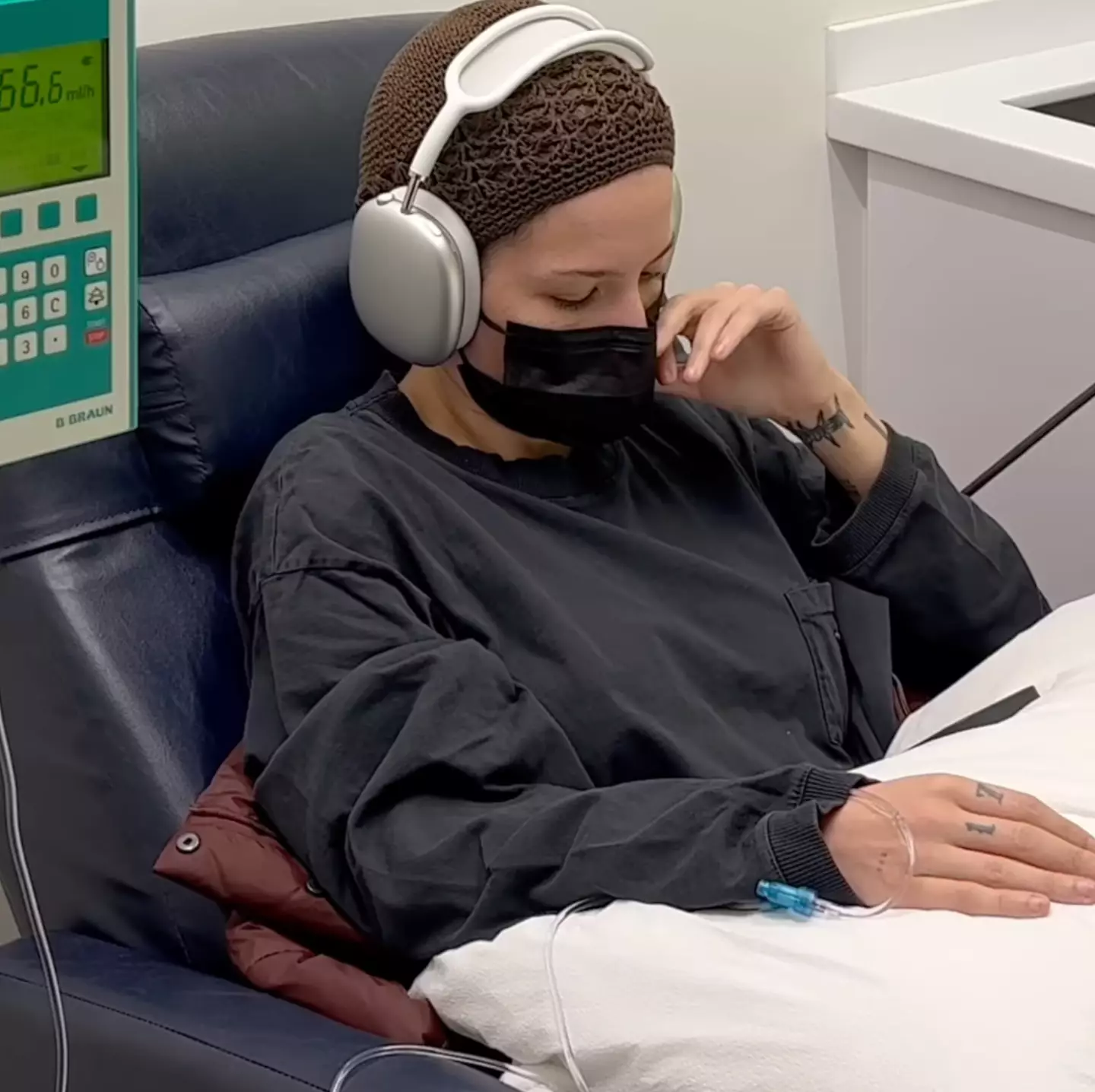 Fans were quick to pledge their support. (Instagram/@iamhalsey)