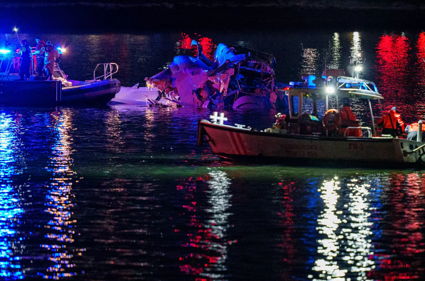 Rescue helicopters and boats were later dispatched (Andrew Harnik/Getty Images)