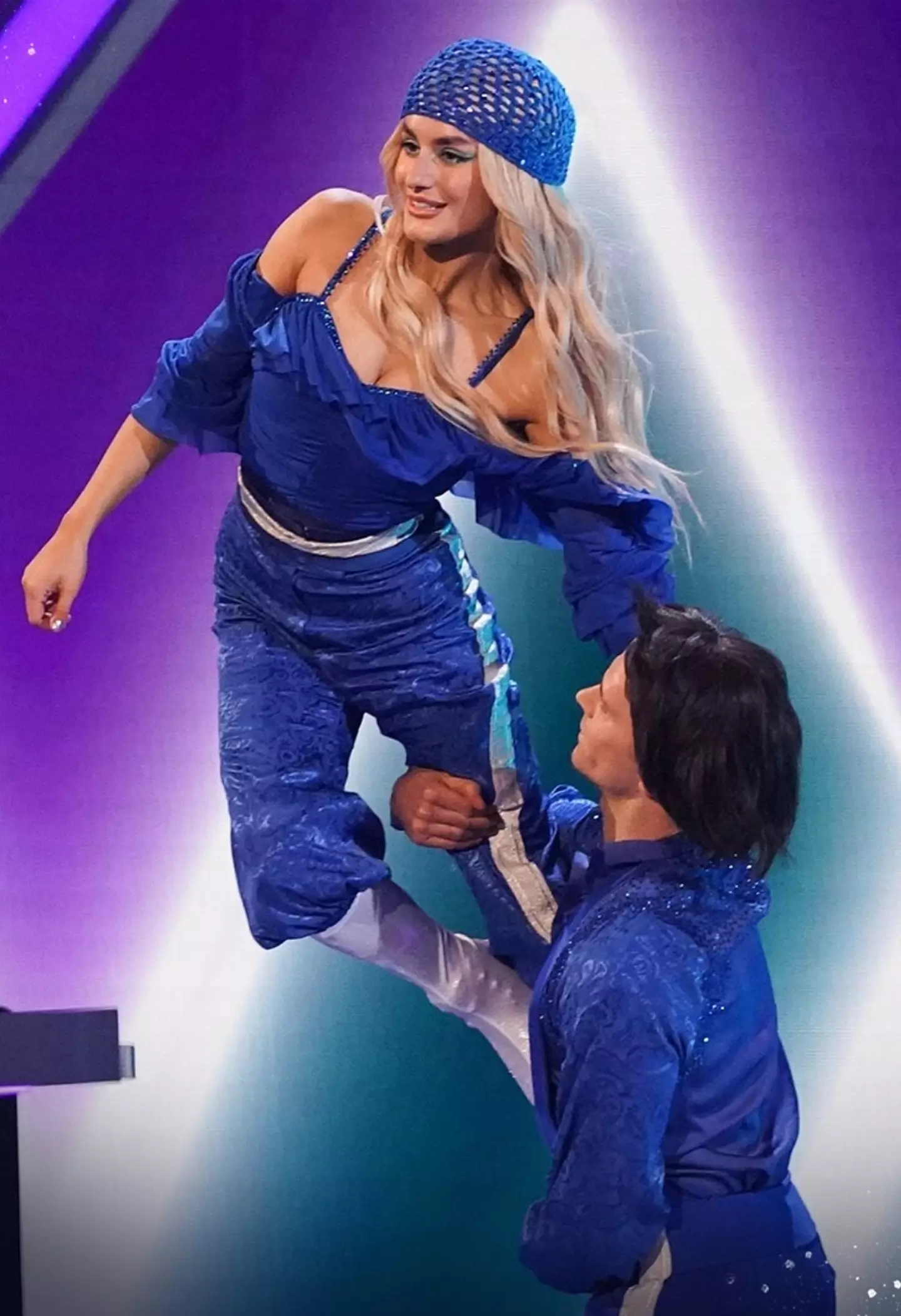 Amber Davies won the 'skate off' and will appear in the semi-final next week.