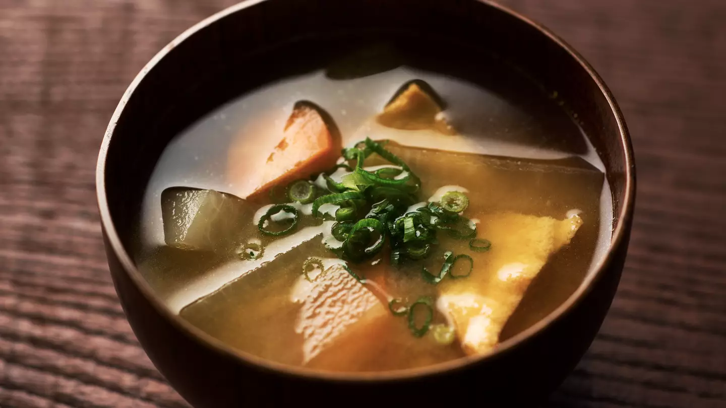 Major restaurant chain forced to close after rat found floating in bowl of soup