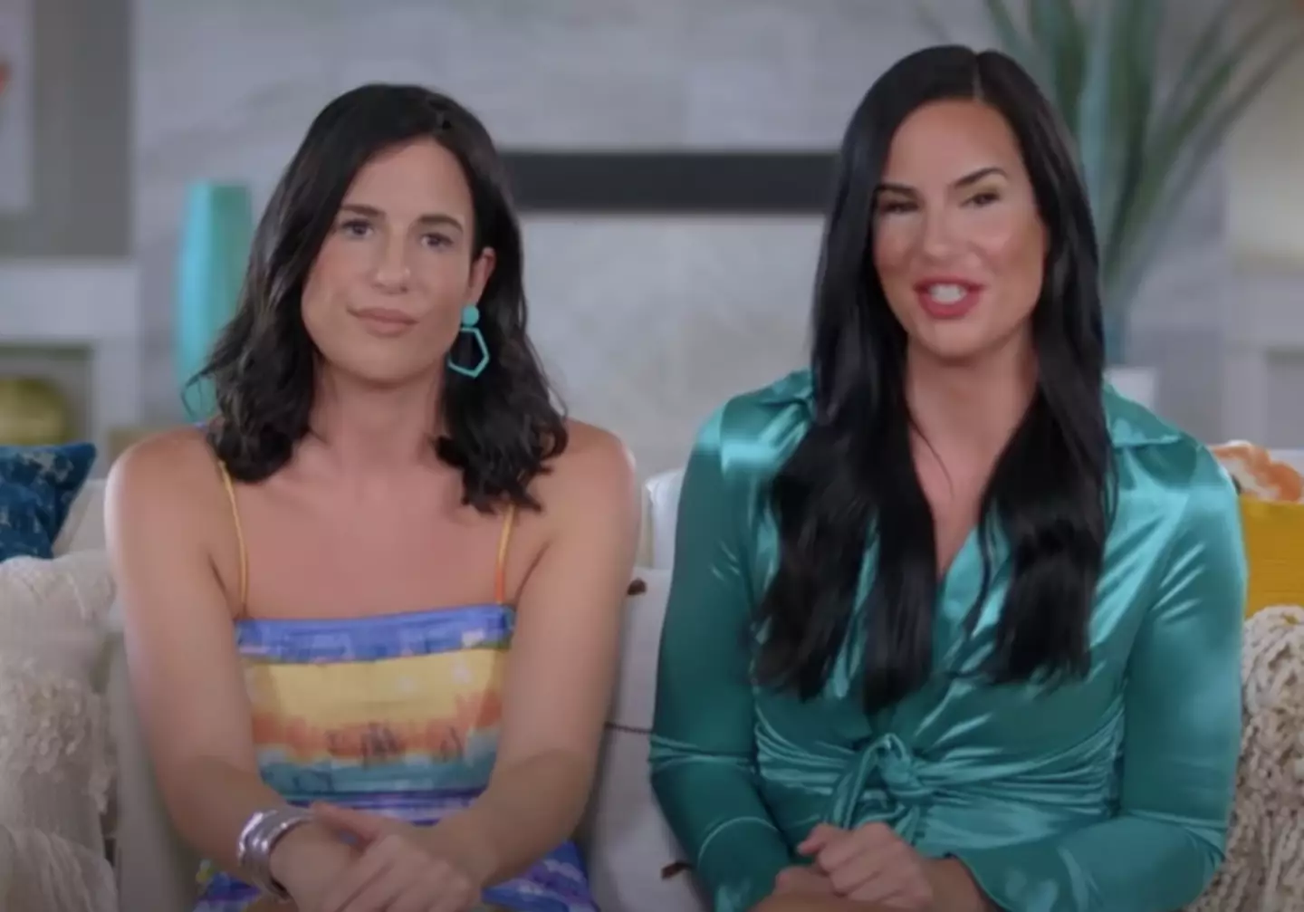 Christina and Jessica used to straddle each other when going for a number two.