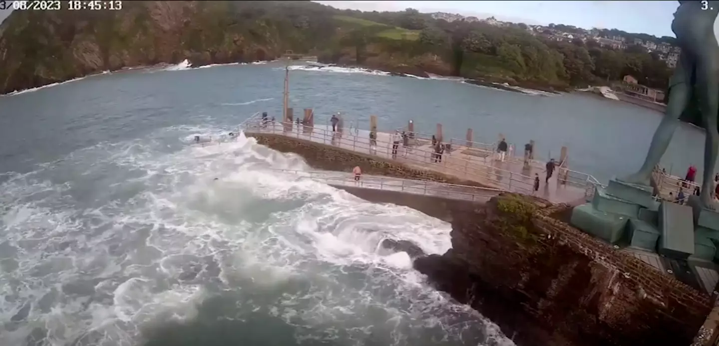 Members of the public rushed to help the girl.