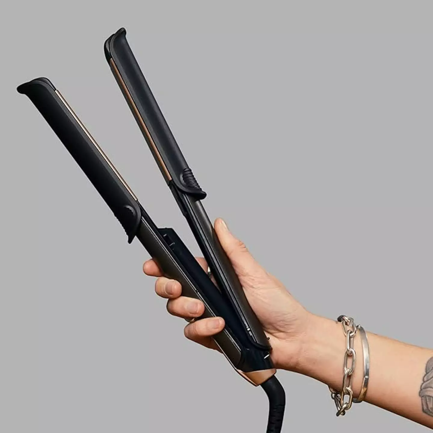 There's £65 off this Remington styler.