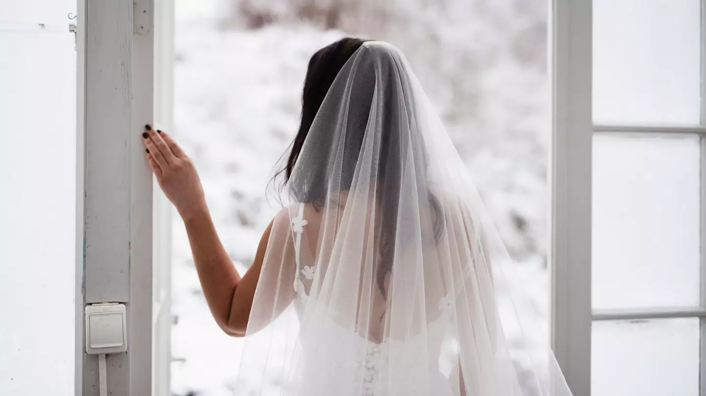 Woman’s marriage lasts just one hour as husband commits ultimate betrayal immediately after saying 'I do'