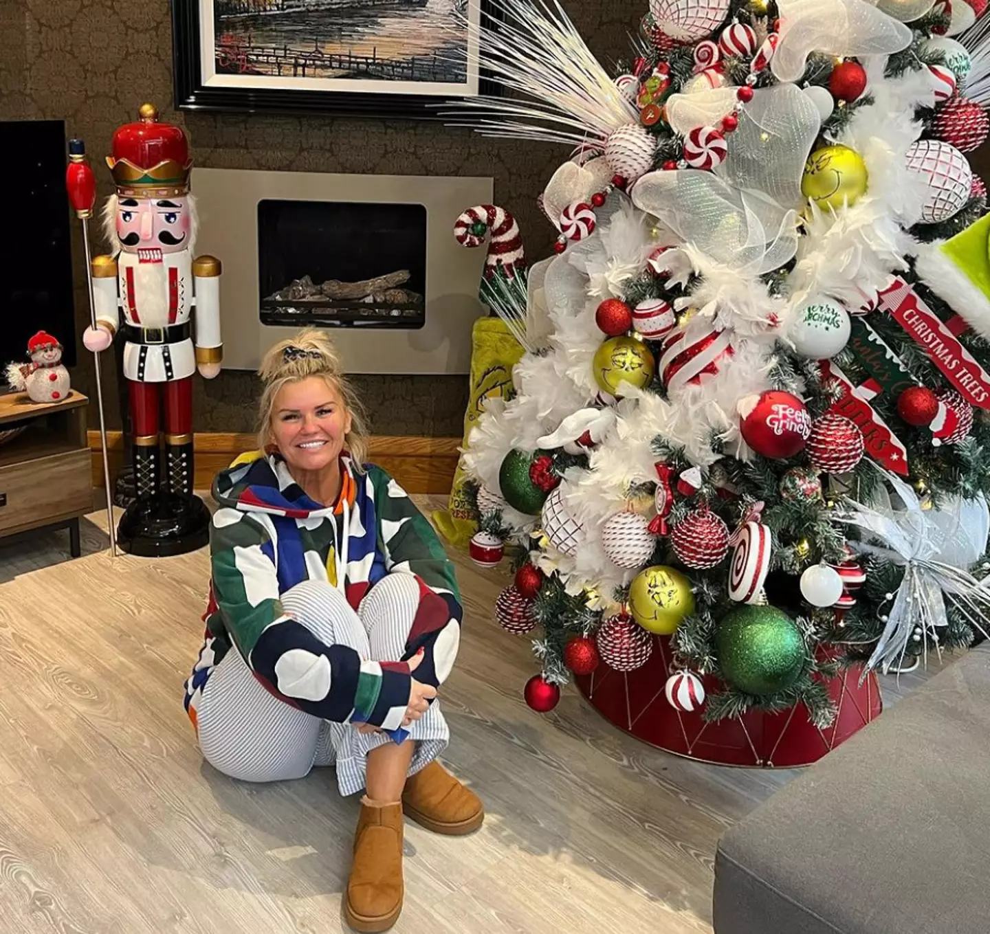 The Atomic Kitten star showed off her massive Grinch-themed Xmas tree.