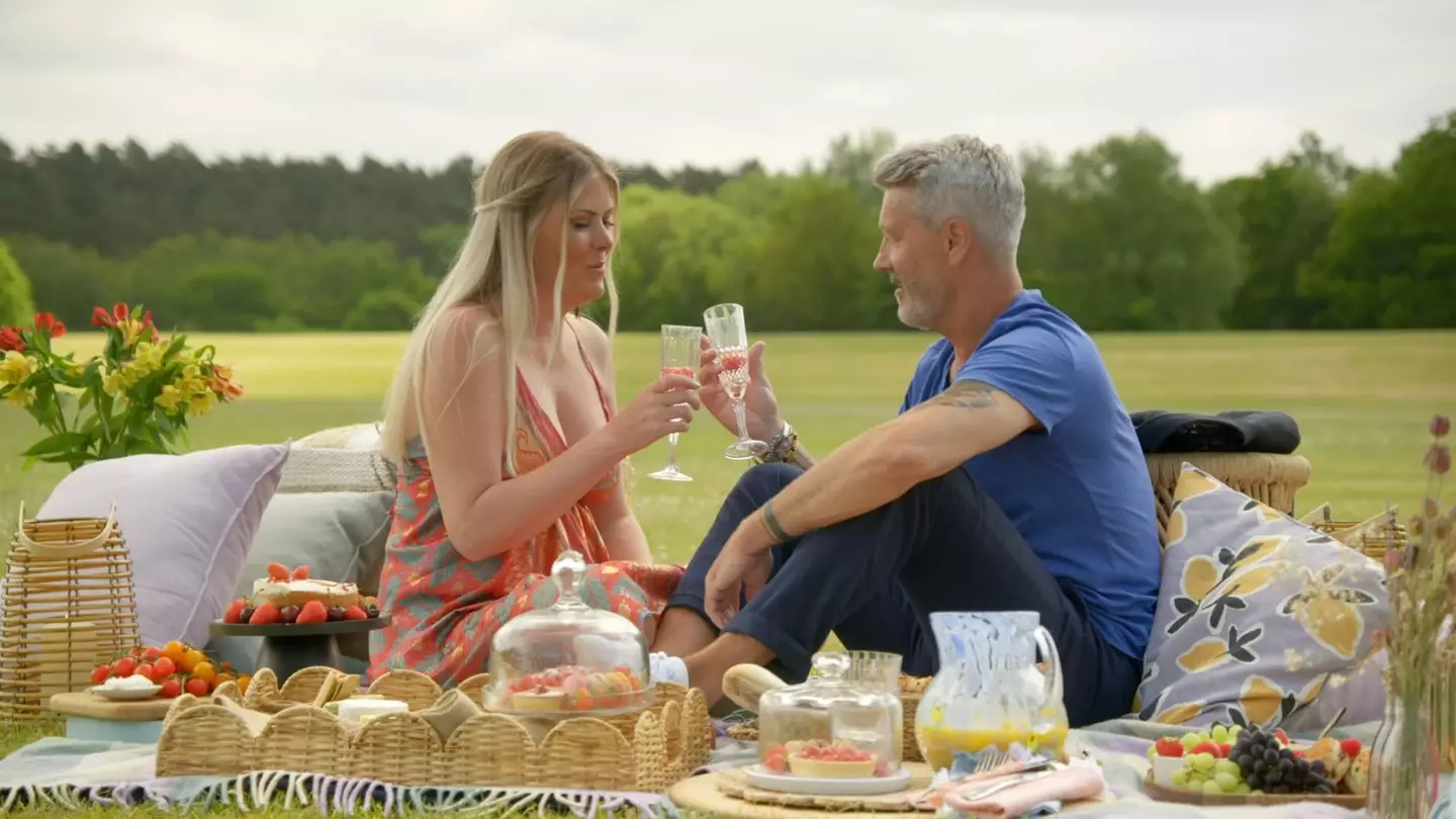 Roger and Janey met on My Mum, Your Dad.