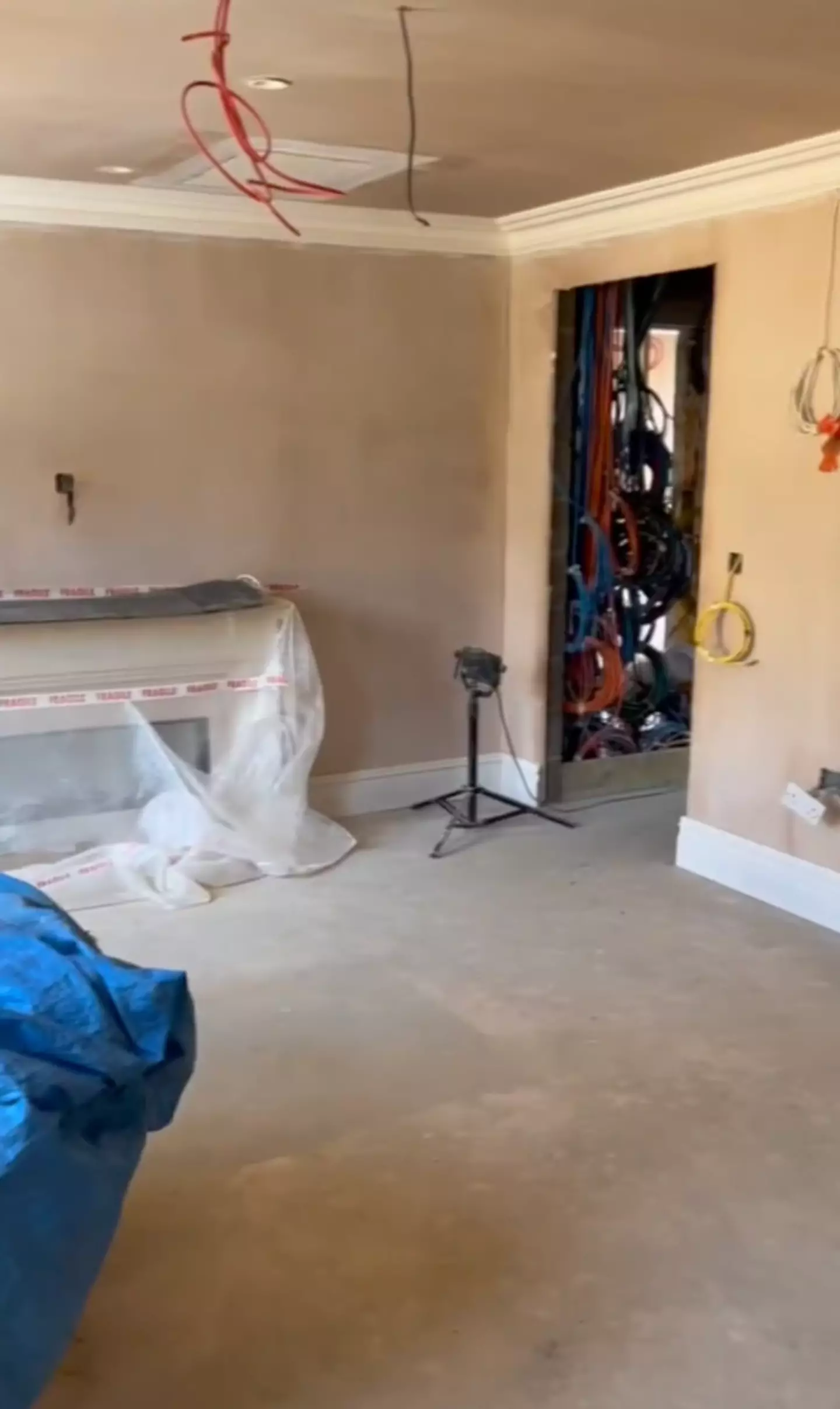 The couple shared the incredible interior transformation in a before and after reel.