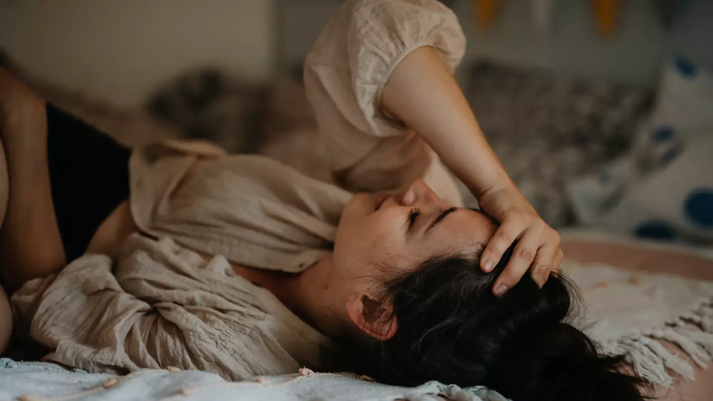 Doctor issues warning over period symptoms that could mean ‘something is going wrong’
