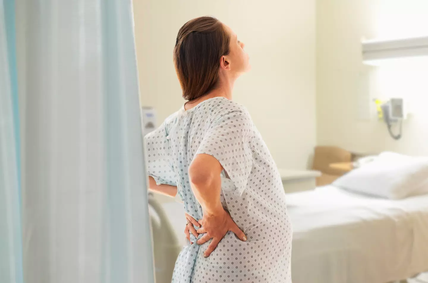 Standing up or being upright can help in labour as gravity helps the baby down the birth canal. (Tetra Images/Getty Images)