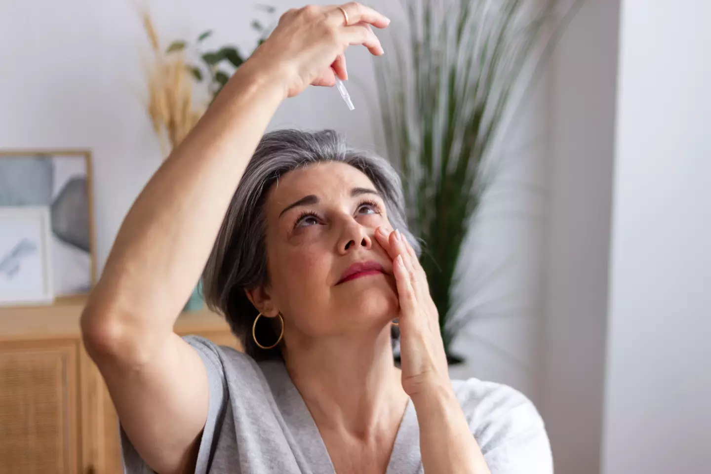 Dry eyes are a lesser-known symptom (IsiMS/Getty)