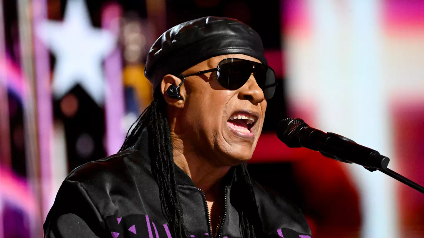 Stevie Wonder finally addresses claims that he isn’t actually blind