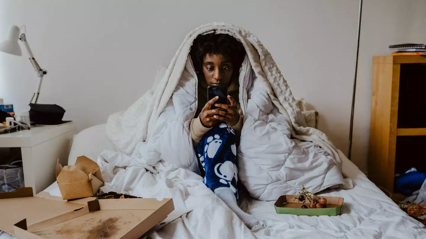 Health warning issued over 'bed rotting' trend