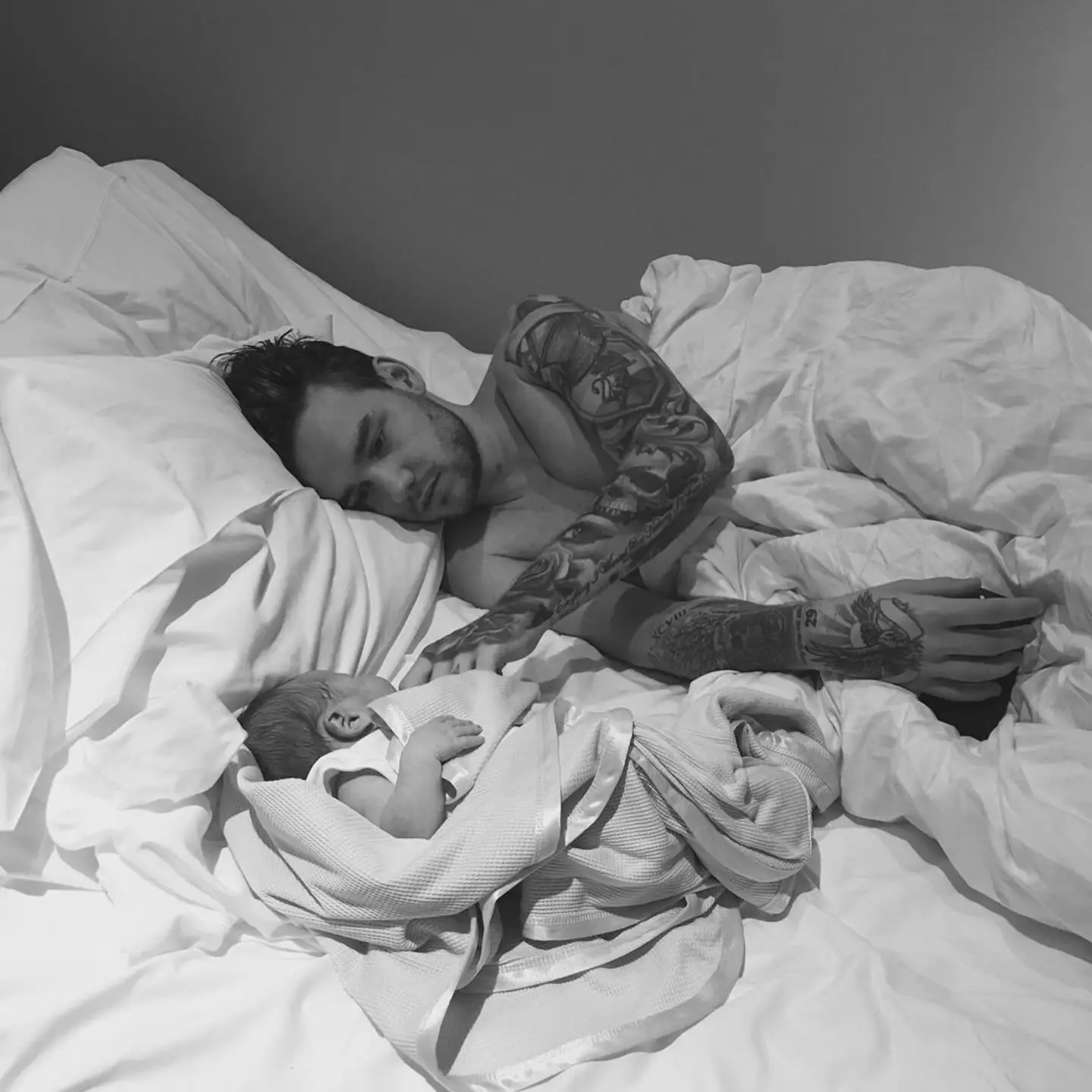 Cheryl posted a photo of Payne with their son Bear (Instagram/@cherylofficial)