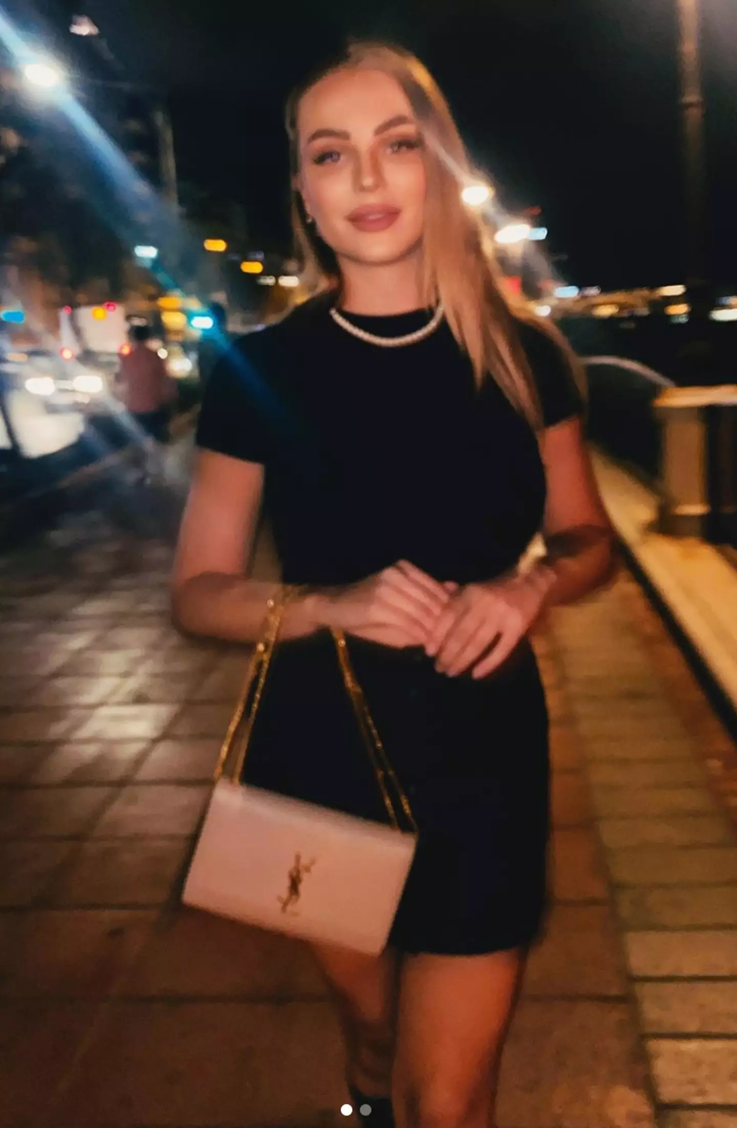 Erika said the manager called to apologise.