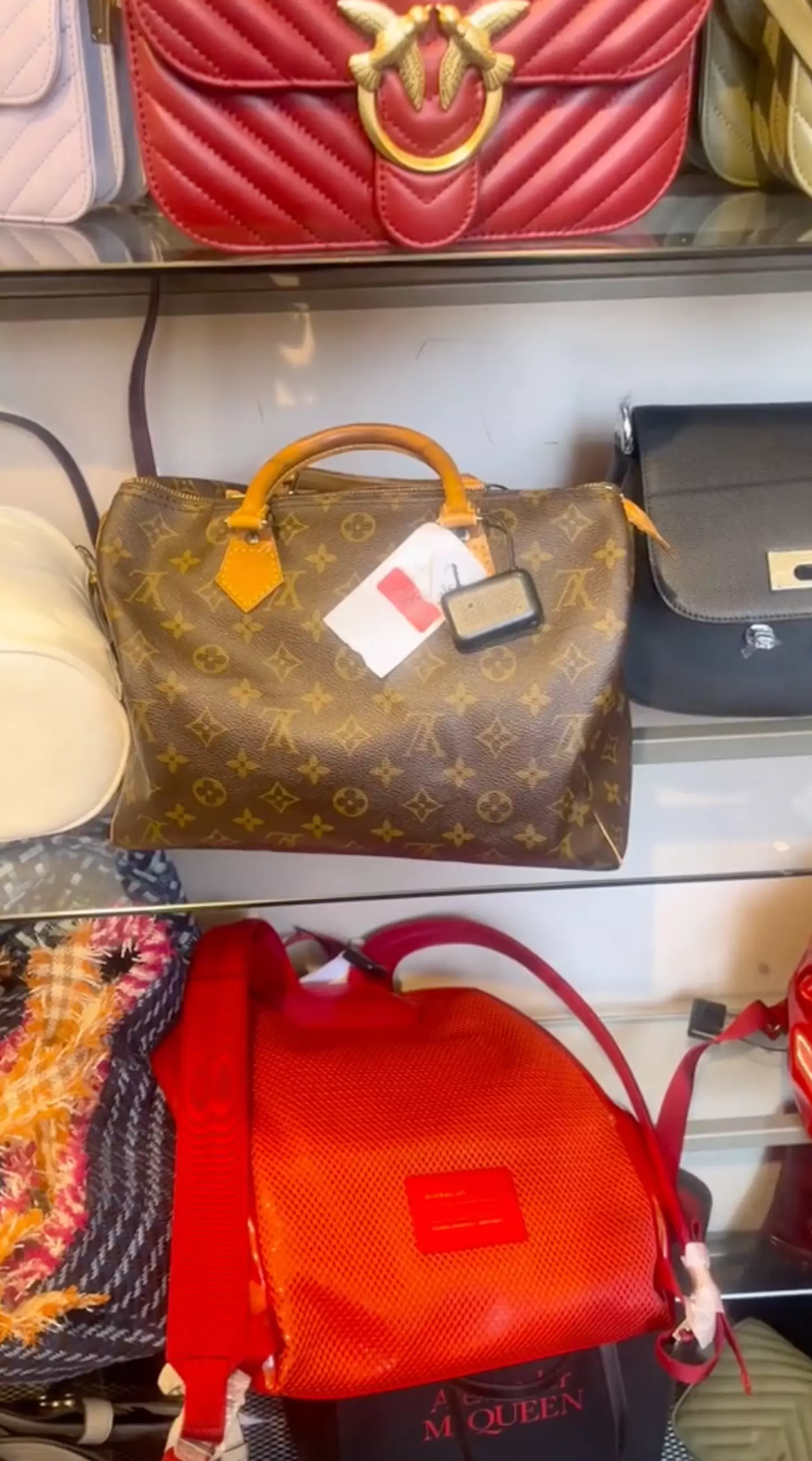 The Louis Vuitton Speedy 30 normally retails for a staggering £1, 100.