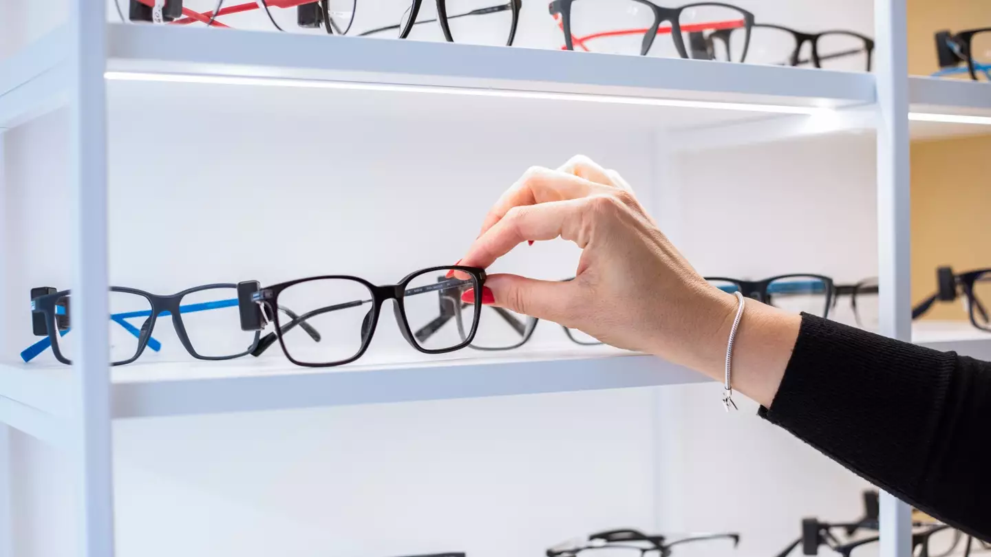 Scientists are developing ‘superpower’ glasses to help people hear more clearly