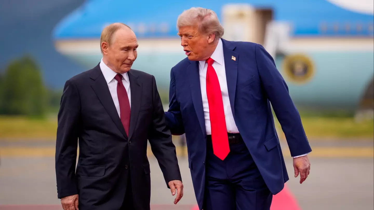 Eerie meaning behind Trump's latest Putin post as people left divided over one detail