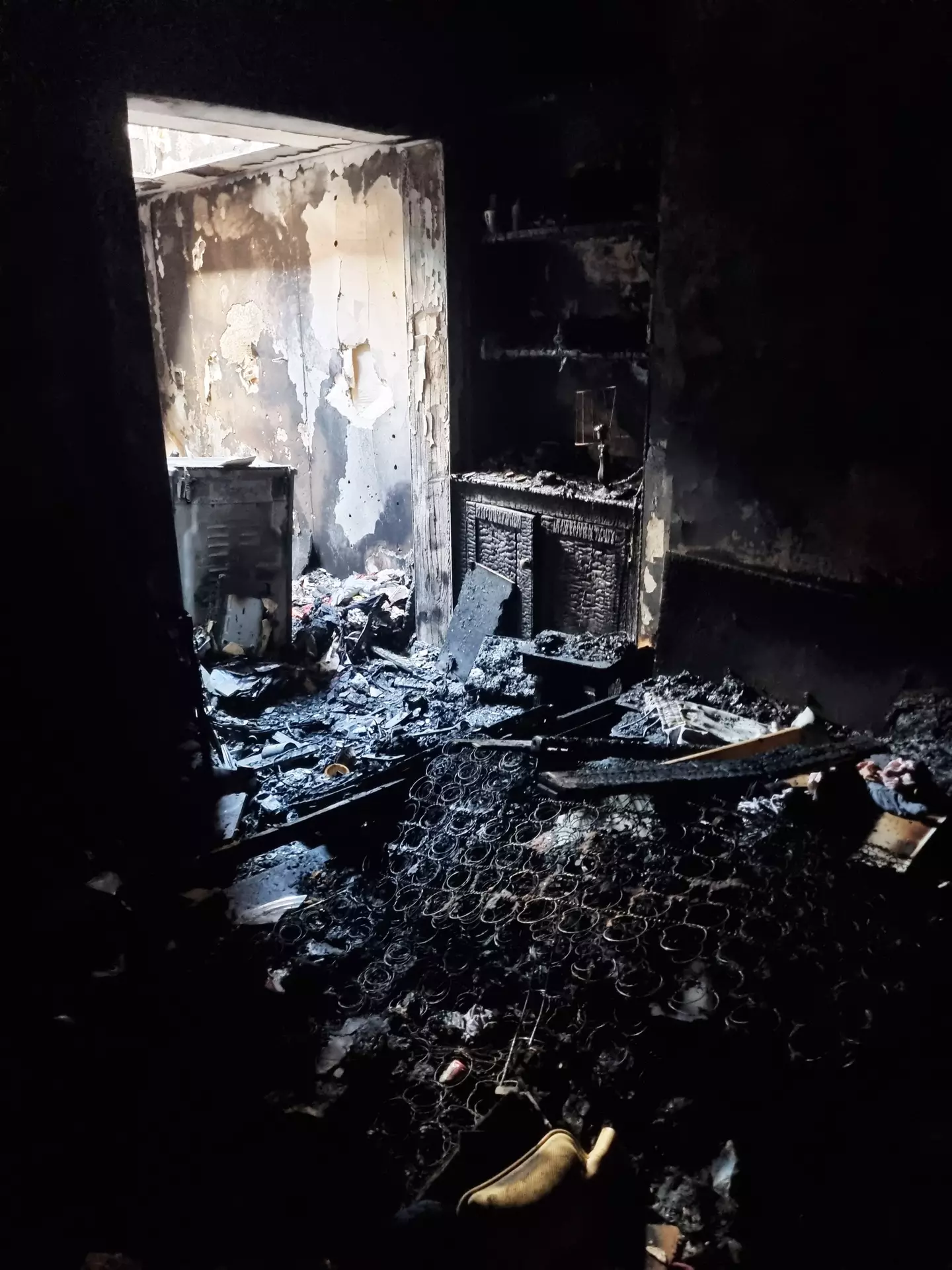 She shared photos of how a £13 candle started a fire in her daughter's bedroom.