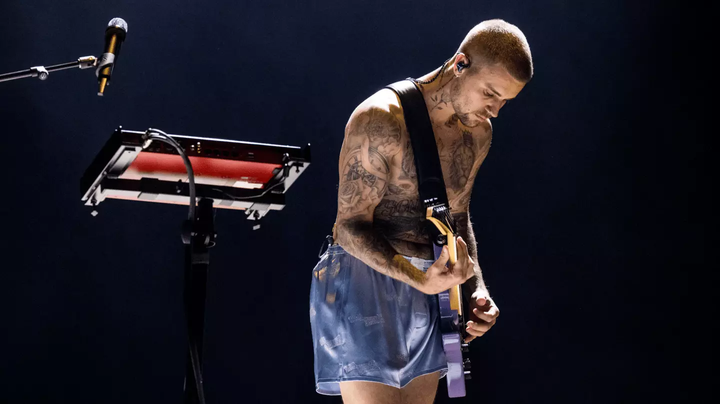 Justin Bieber fans work out ’symbolic’ reason he performed at Grammys in just his underwear