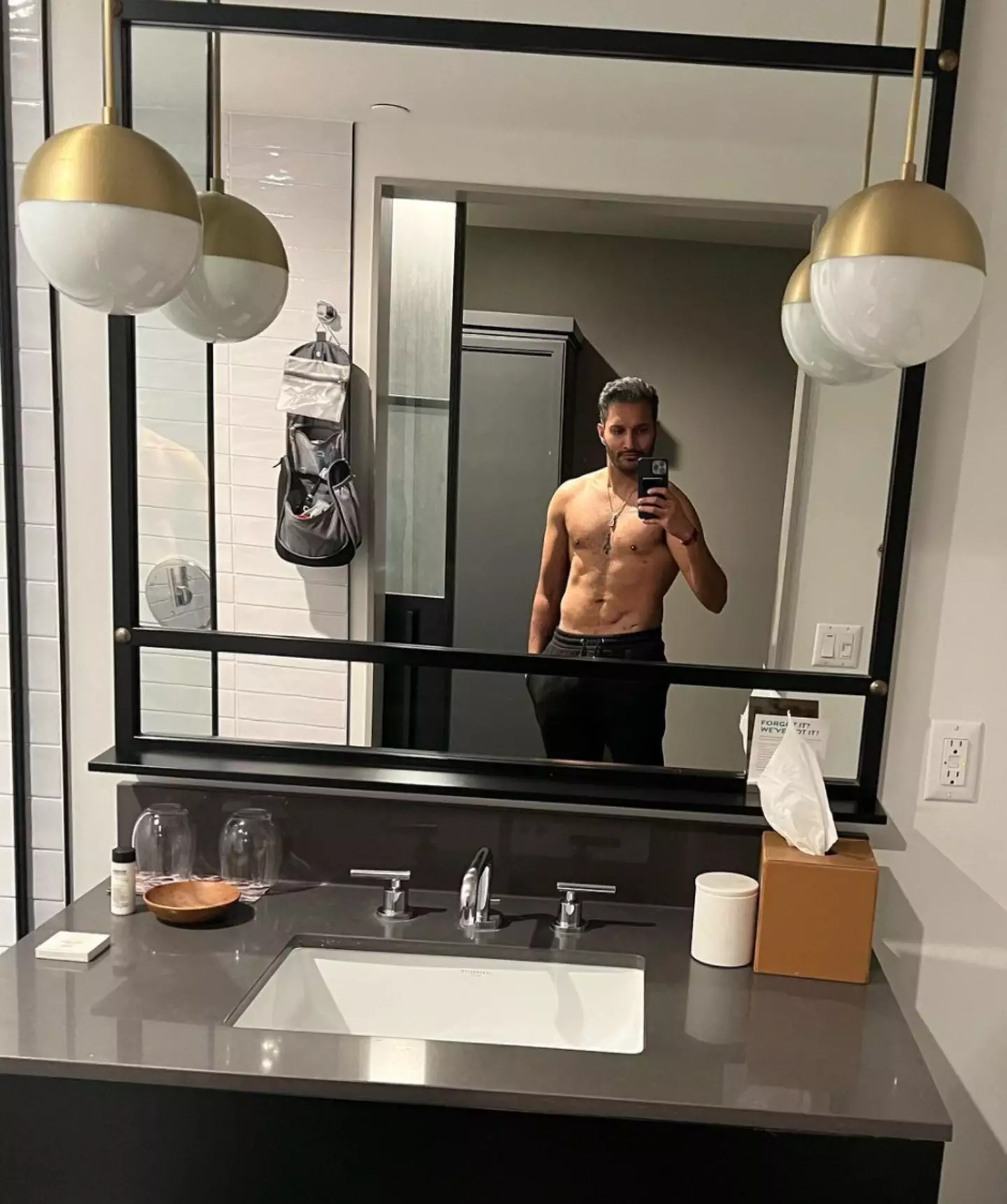 Others believed this pic suggested he was single (