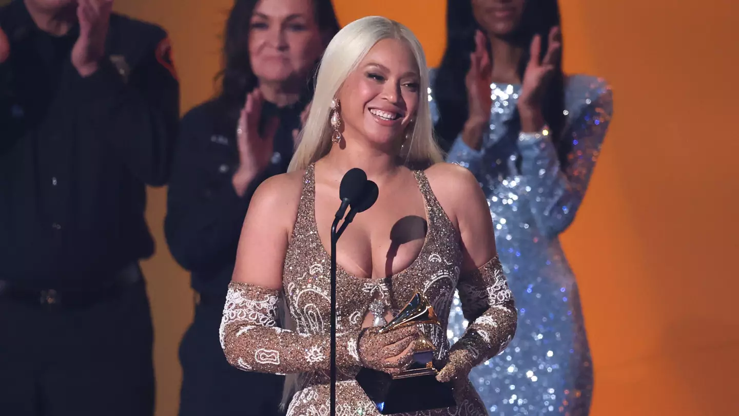 Singer has blunt response after Grammys viewers spot her 'fuming' reaction to Beyoncé’s best country album win