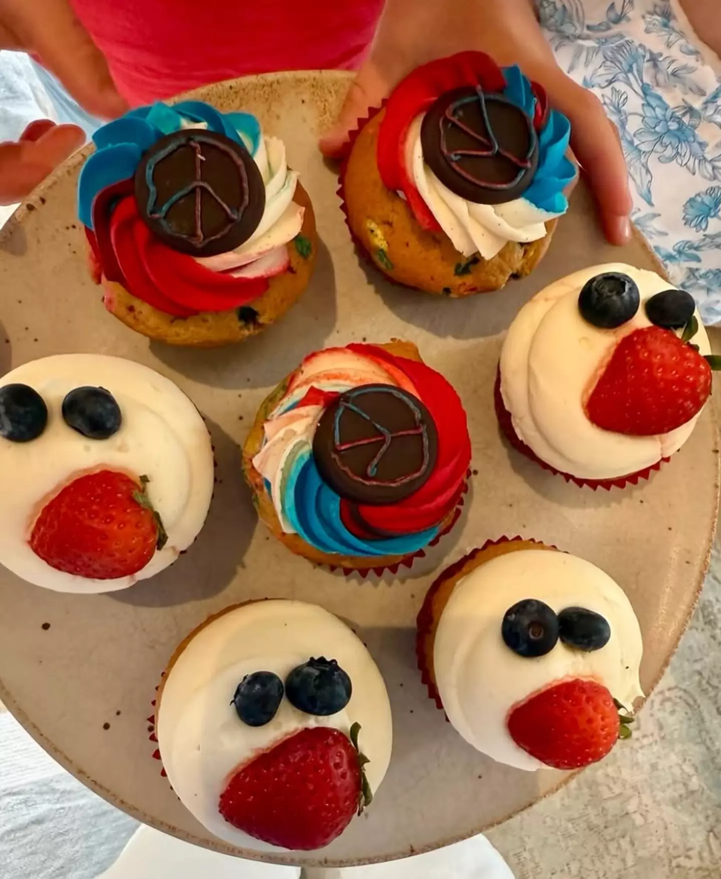 One person likened the blueberry and strawberry cupcakes to a 'creepy' ghost (Instagram/@meghan)