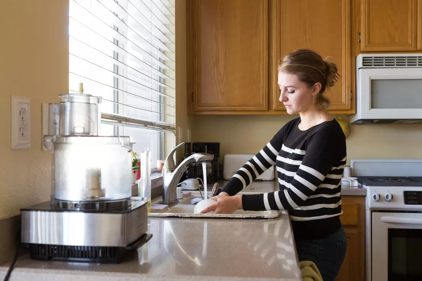 Others pointed out that some people like to look out of their windows while washing up (