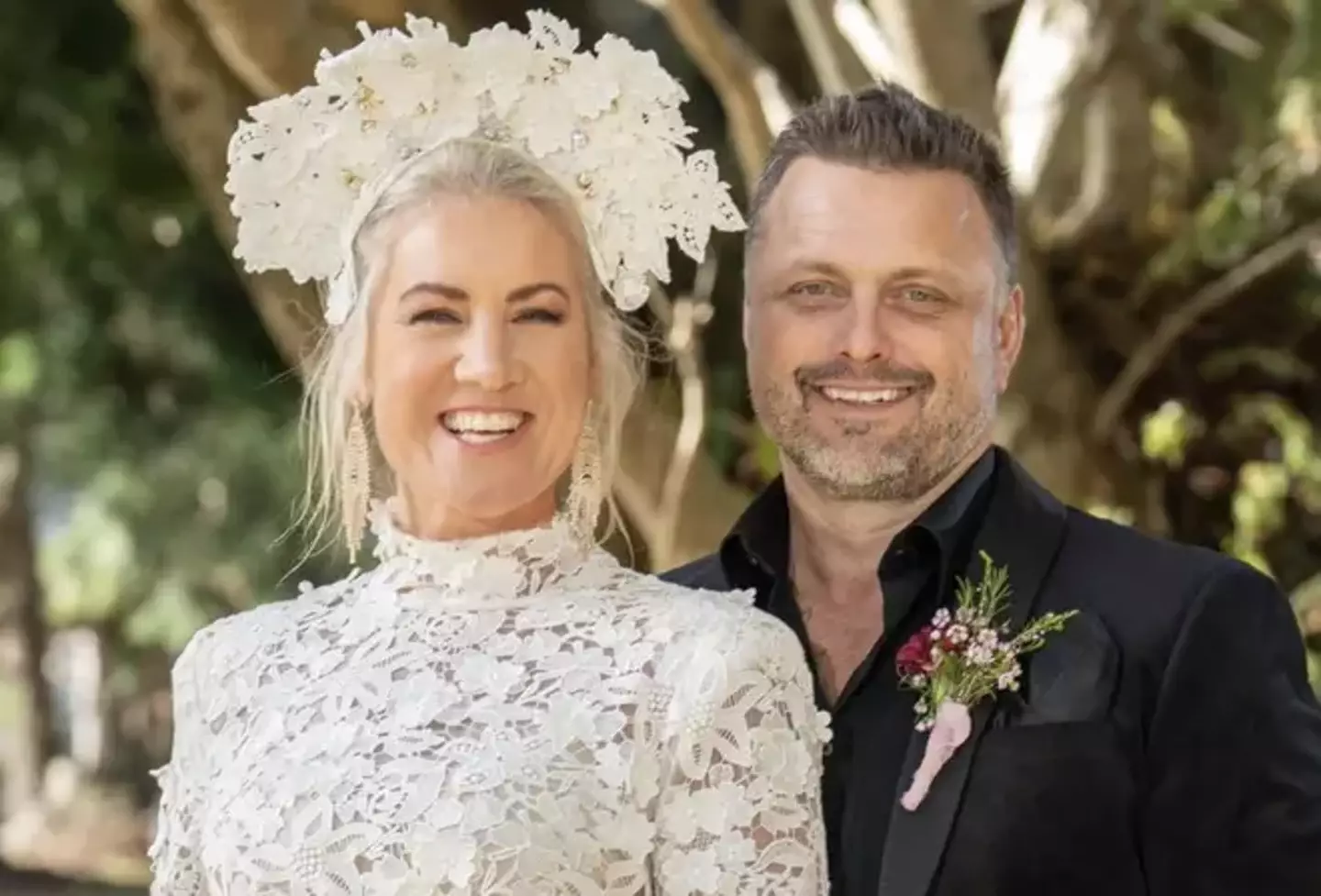 Lucinda was married to Timothy Smith on the show. (E4)