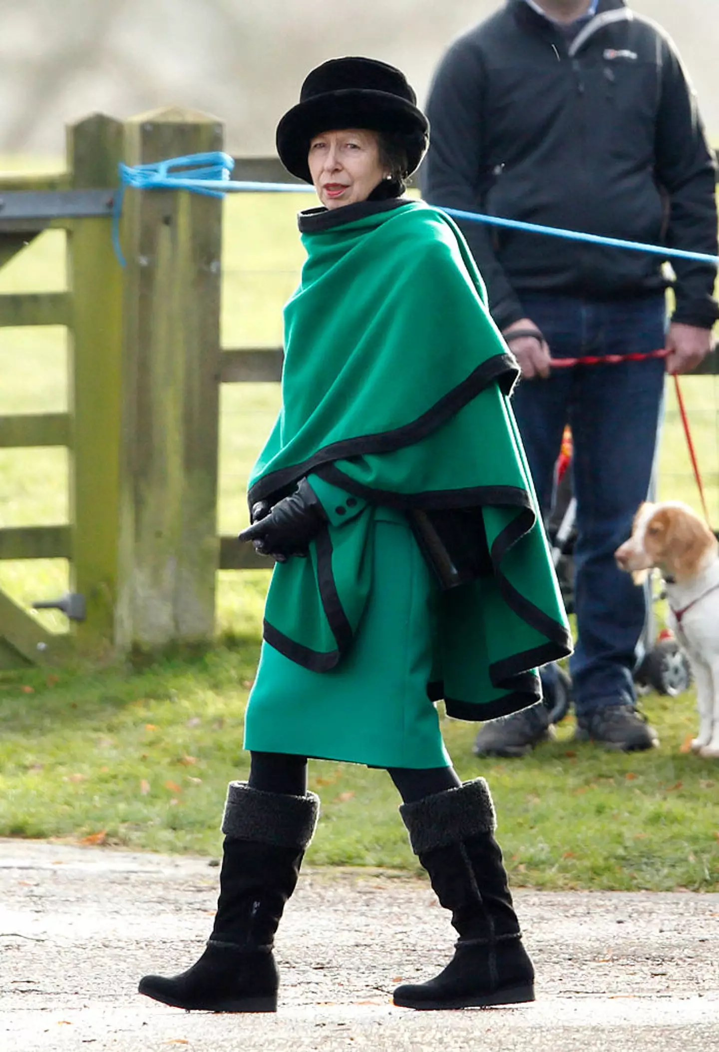 Royal women can choose between black or nude tights. (Max Mumby/Indigo/Getty Images)