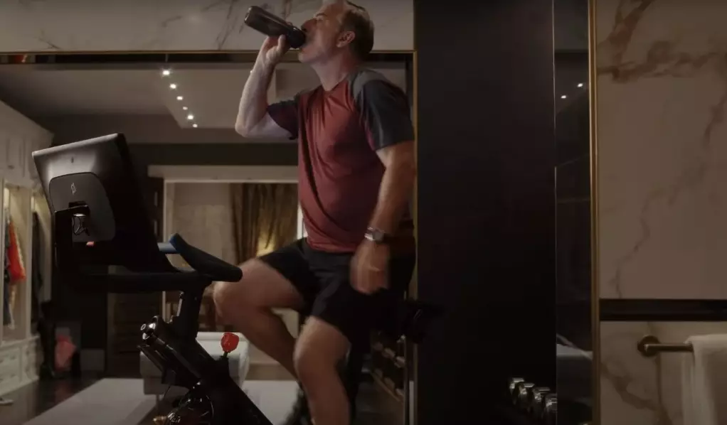 Noth's character was killed whilst riding on his Peloton (HBO)