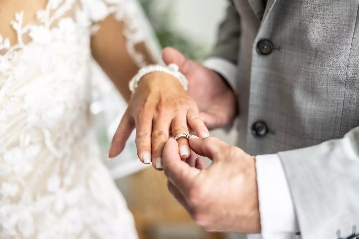 A man who started a viral 'wife vs mum' debate and shared his thoughts on the heated discourse (SimpleImages / Getty Images)