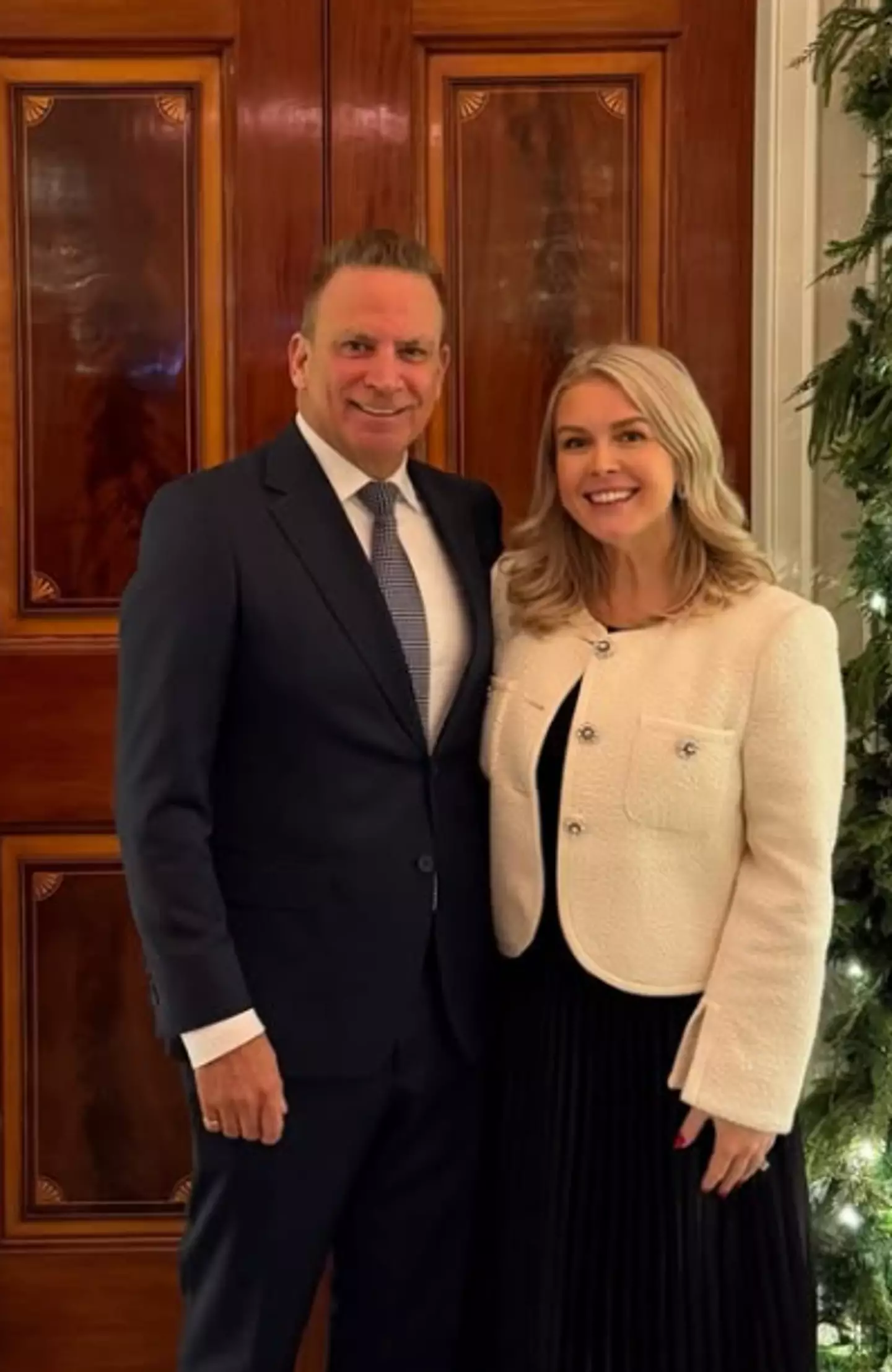 Leavitt has been accused of editing her husband in photos (Instagram/@karolineleavitt)