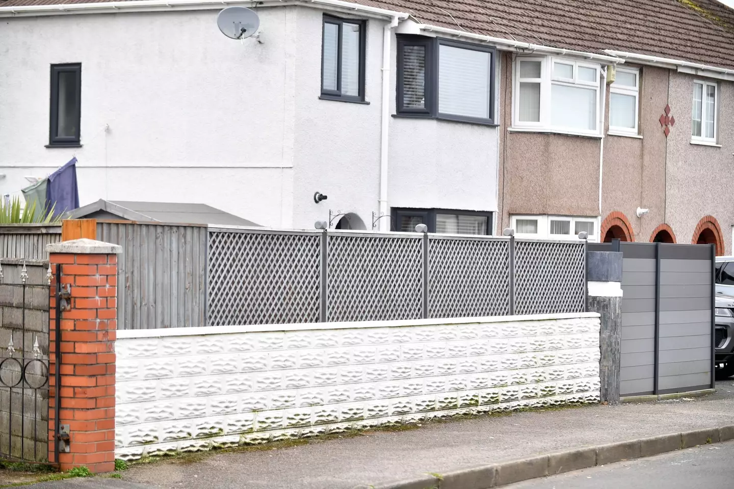 78-year-old Angela says she asked her neighbours if they had a bone to pick with her fence but they were fine with it.