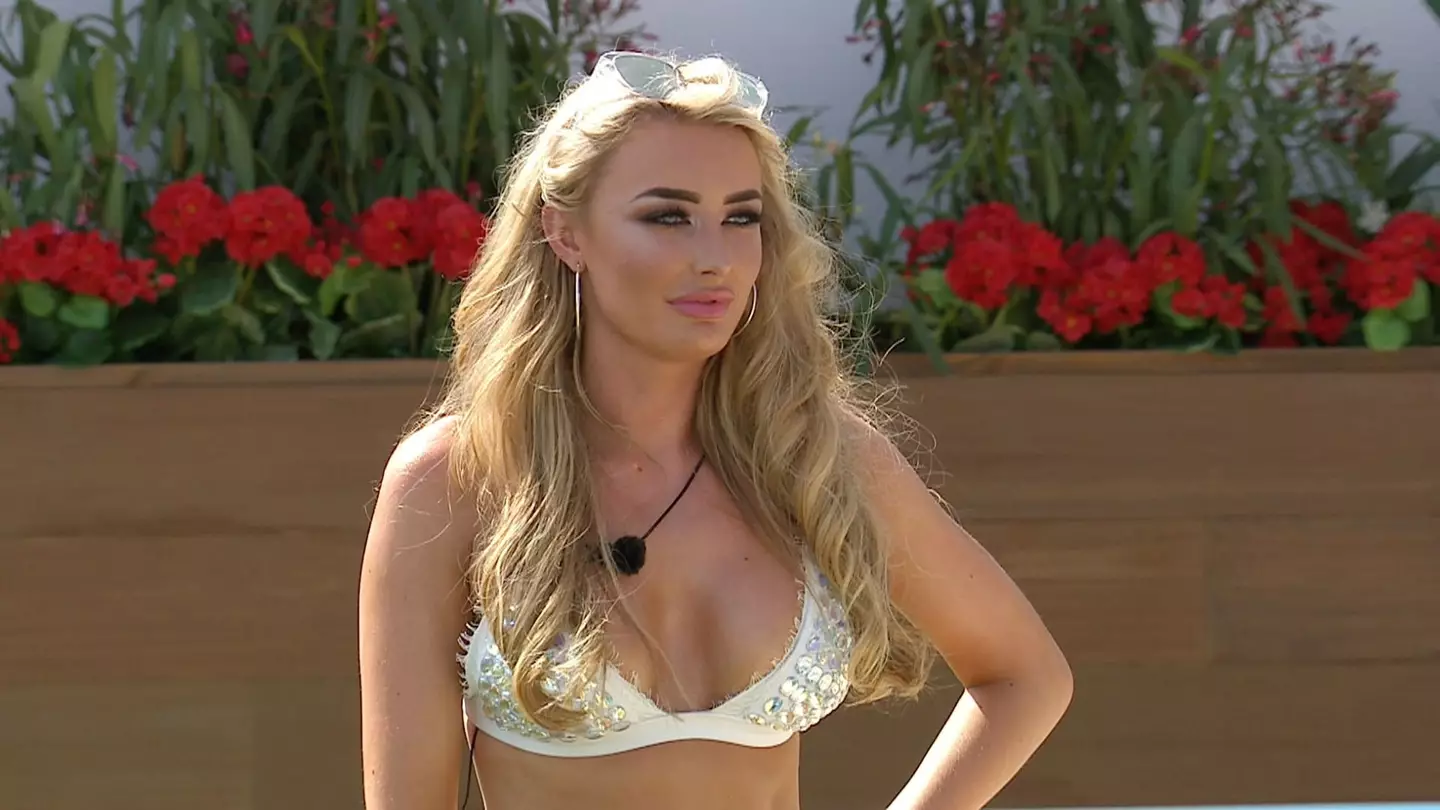 Chloe appeared on the 2017 series (