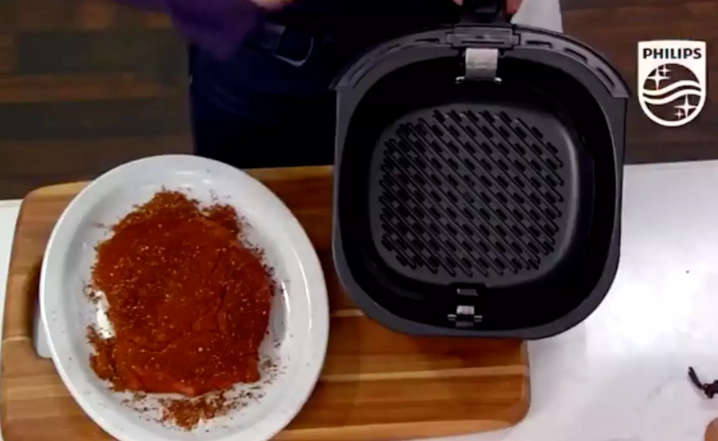 Gordon recommends well-seasoning your steak. (Facebook/Master Chef Elite)